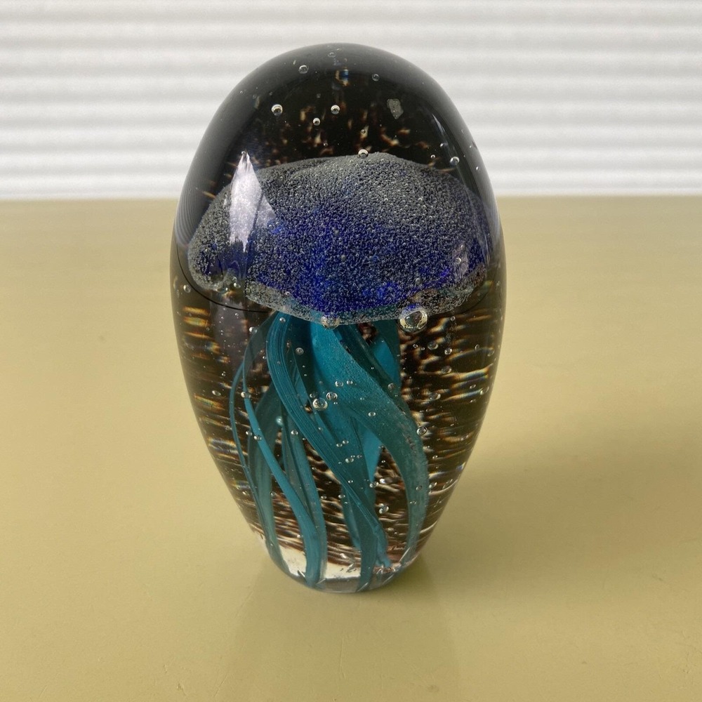 Fabrique Paperweight Jellyfish Ocean Sea Nautical Jellyfish Art Glass 4.5" X 3"
